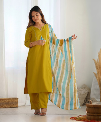 Skylee Women Kurta Pant Dupatta Set