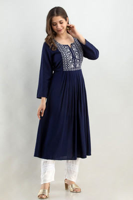 Fulera Women Kurta Pant Set