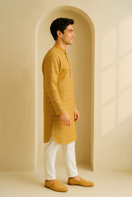 JUGG JUGG JEEYO Men Printed Straight Kurta(Orange)