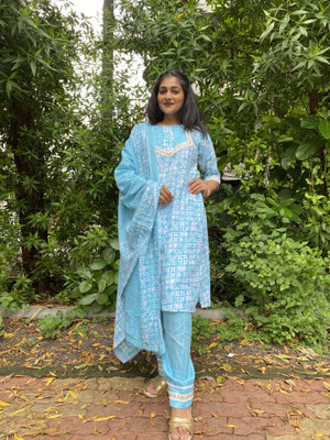 luzumbez Women Kurta Pant Dupatta Set