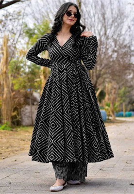 HouseOfCommon Women Floral Print Anarkali Kurta(Black)