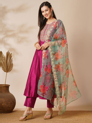 Globus Women Kurta Pant Dupatta Set