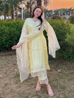 VredeVogel Women Kurta Pant Dupatta Set