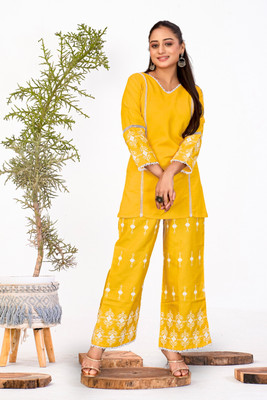 KAAYA CREATION Women Kurti Pant Set