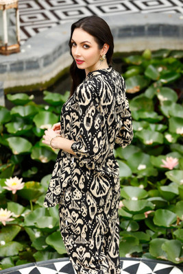Gosriki Women Kurta Pant Set
