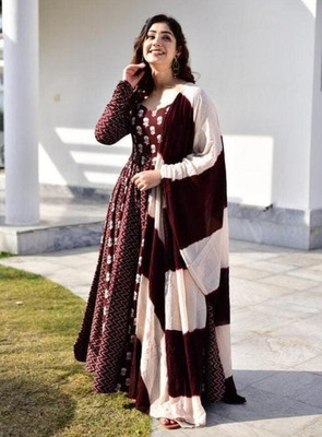 NISAFASHION Women Kurta Dupatta Set