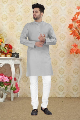 GRATITUDE ROCK Men Solid Straight Kurta(Grey)