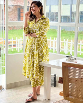 SI and KU Fabrics Women Kurta Pyjama Set