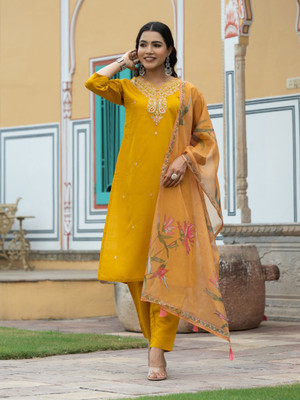 NAVLIK Women Kurta Pant Dupatta Set