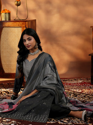 LIBAS Women Kurta Pant Dupatta Set