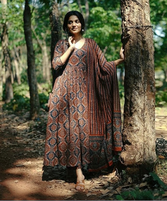 SkyTara Women Kurta Pant Dupatta Set