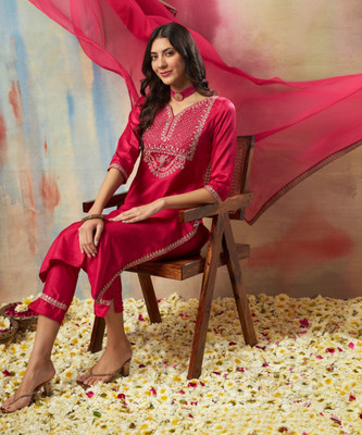 VredeVogel Women Kurta Pant Dupatta Set