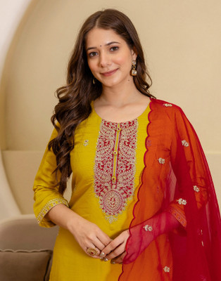 Skylee Women Kurta Pant Dupatta Set