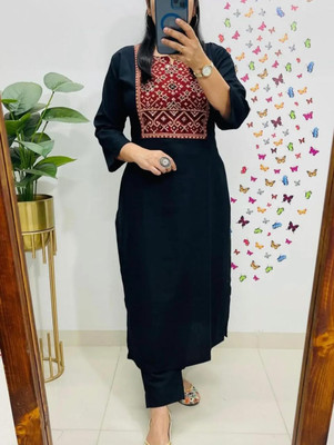 NAKSHKURTIS Women Kurta Pant Set