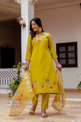ZAVYAA Women Kurti Pant Dupatta Set