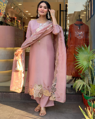 Tasrika Embroidered Kurta, Trouser/Pant & Dupatta Set