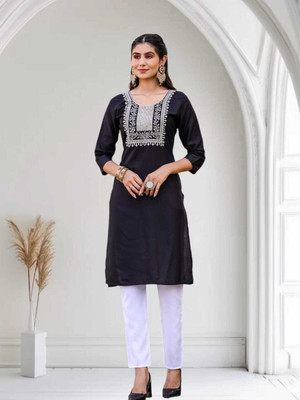 King Creation Women Kurta Pyjama Set