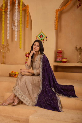 f cloth Women Kurta Pant Dupatta Set