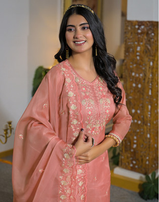 Skylee Women Kurta Pant Dupatta Set