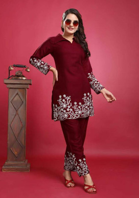 HouseOfCommon Women Kurti Pant Set