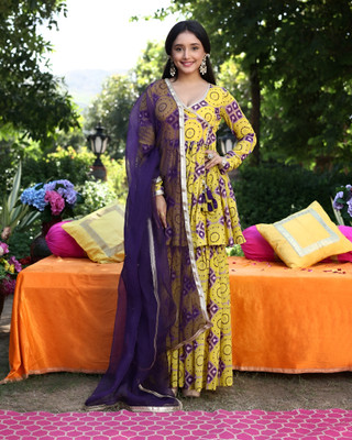 Zestleaf Women Kurti Sharara Dupatta Set