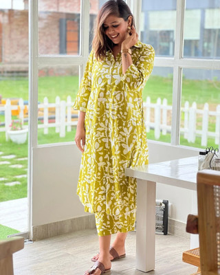 DKLISHA Women Kurta Pant Set