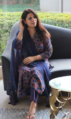 Tasrika Printed Kurta, Trouser/Pant & Dupatta Set