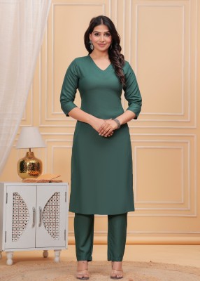 Stylefy Women Solid Straight Kurta(Green)