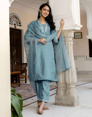 Skylee Women Kurta Pant Dupatta Set