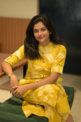 Gosriki Women Kurta Pant Set