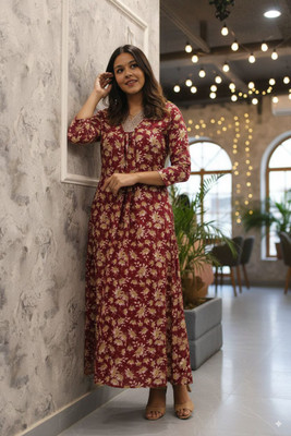 stylessagess Women Kurti Pant Set