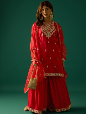 Varanga Women Kurta Sharara Dupatta Set