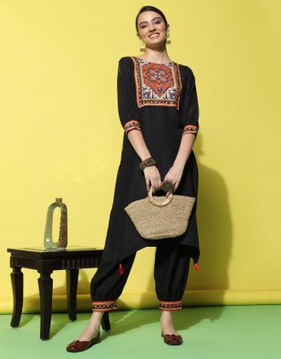 Skylee Women Kurta Pant Set