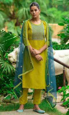SILVER RABBIT Women Kurti Pant Dupatta Set