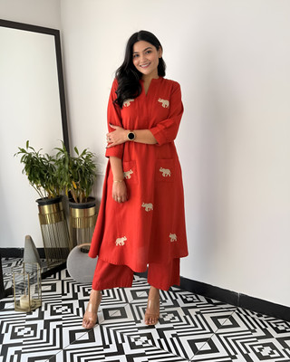 LOOKMARK Women Kurta Pant Set