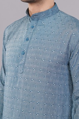 Zargnut Attire Men Self Design Straight Kurta(Blue)