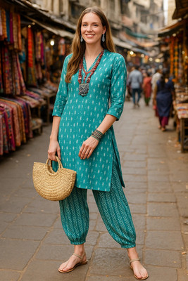 Priyashi Women Kurti Pant Set