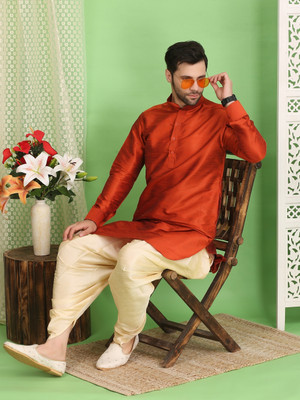 Larwa Men Kurta Salwar Set