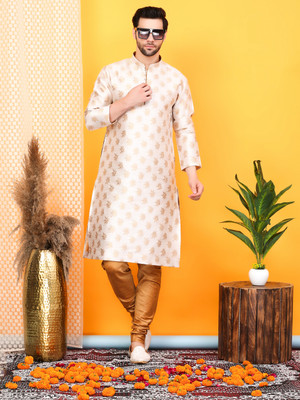 Larwa Men Kurta Pyjama Set