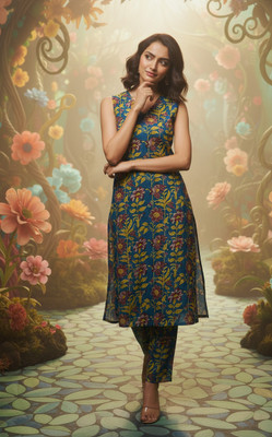 DesiRunway Women Kurta Palazzo Set
