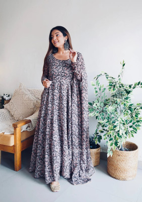 KLAWIA Women Ethnic Top Dupatta Set