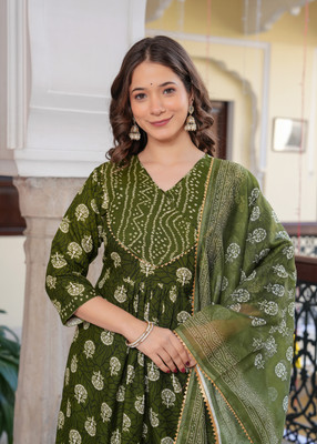 Hetvi Creation Women Kurti Pant Dupatta Set