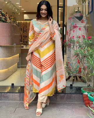 Tasrika Printed Kurta, Trouser/Pant & Dupatta Set