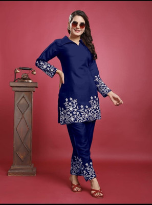 H V COLLECTION Women Kurta Pant Dupatta Set