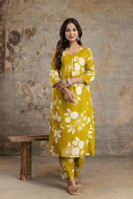 Nayo Women Kurti Pant Set