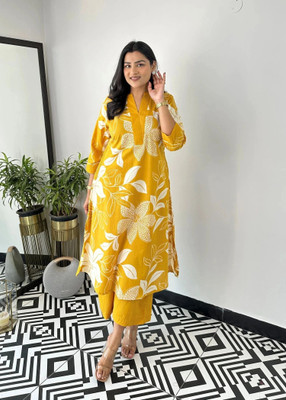 LOOKMARK Women Kurta Pant Set