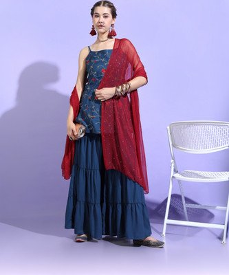 Vishudh Women Kurta Pant Set