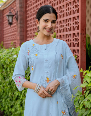 Skylee Women Kurta Pant Dupatta Set