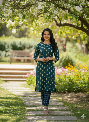 Uzair creation Women Kurti Pant Set