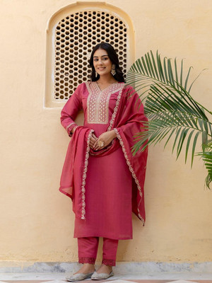 TRAHIMAM Women Kurti Pant Dupatta Set